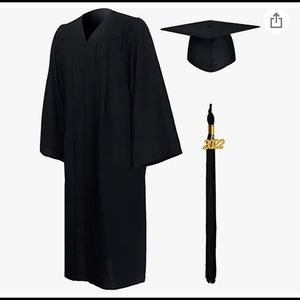 Balfour Graduation Cap & Gown